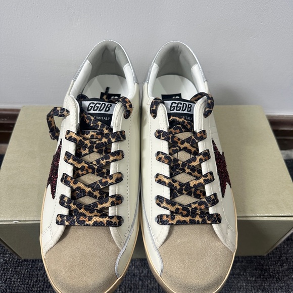 Golden Goose White Sneakers with Red Star Accent - Picture 3 of 5